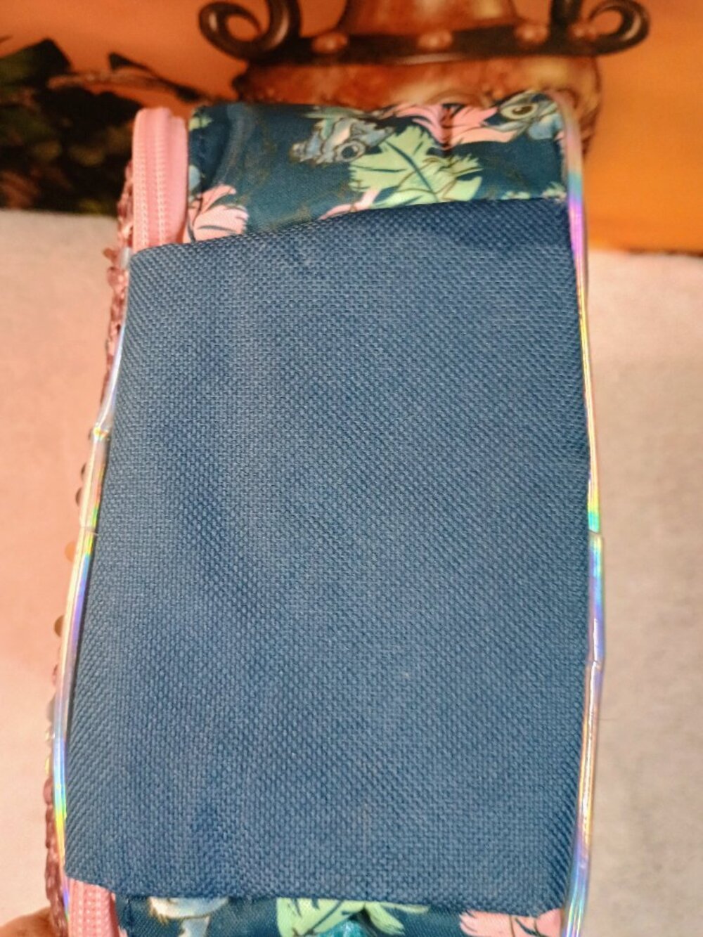 EUC Kids Disney Stitch 'Hug It Out' Pink Sequin Holographic Insulated Lunch Bag - Picture 5 of 8